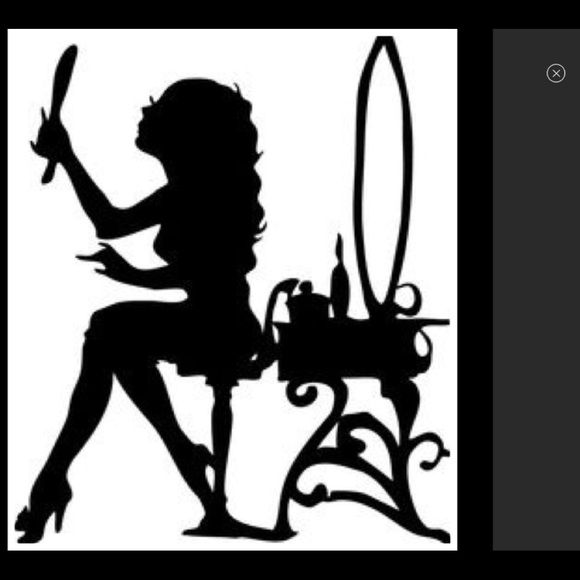 Meet your Posher, Daphne - Picture 3 of 3